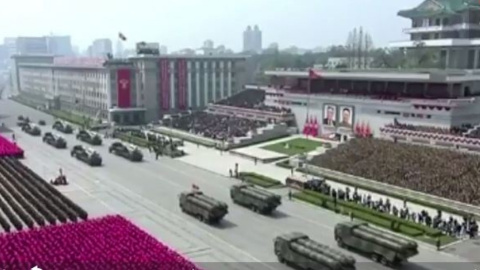 КНДР готова атакувати США ядерними ракетами: опубліковано відео з параду