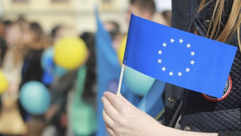 Напередодні референдуму в Нідерландах студенти провели флешмоб