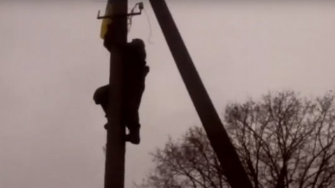 Український десантник в свій день народження вивісив прапор України на окупованій території Зайцевого