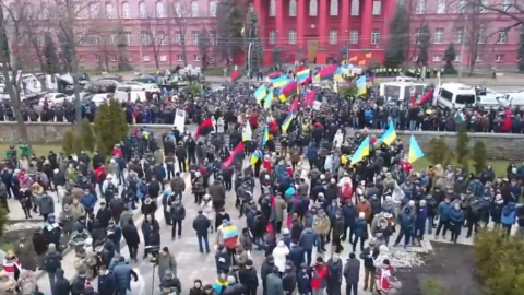 Марш за імпічмент на чолі зі звільненим Саакашвілі. Фото: strana.ua