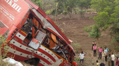 В Индии сорвался в пропасть автобус с паломниками. Фото: timesofindia.indiatimes.com