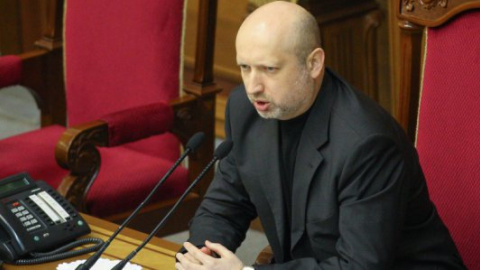 Турчинов объявил о роспуске фракции КПУ в Раде