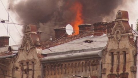 Пожар в центре Львова. Фото: zaxid.net