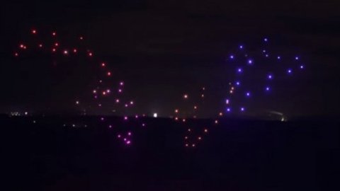 100 дронів під музику Бетховена встановили рекорд Гіннеса