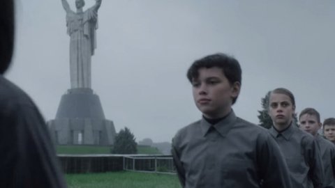 На відео чітко видно монумент "Батьківщина-мати". Скріншот відео