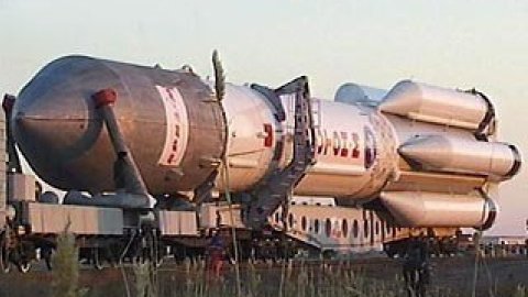 Российская ракета "Протон-М" снова упала вместе со спутником