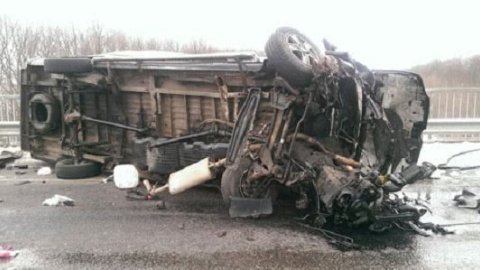 В Сумской области в смертельной аварии погибли мужчина и женщина