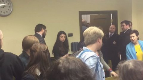 У суді над Сенцовим і Кольченком скандували "Слава Україні"