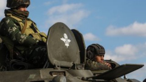 Гайдук: вопрос о выводе украинских войск из Крыма не стоит
