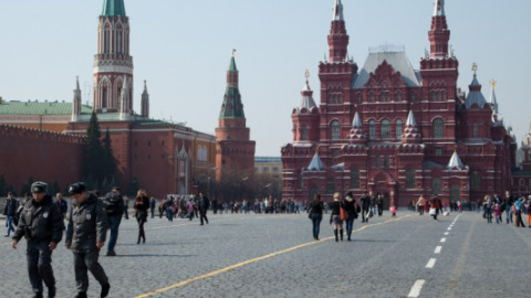 У Москві напали на пенсіонера через плакат "Путін є - розуму не треба"