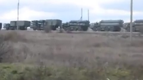 Российская военная техника в Крыму. Скриншот видео