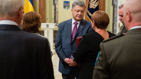 Президент вручив ордени матерям загиблих військових. Фото: president.gov.ua