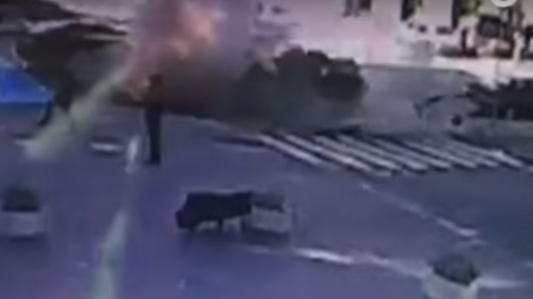 Момент взрыва авто Павла Шереметы. Скриншот youtube