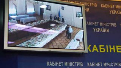 Экран показал готовящийся фуршет