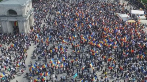 Мітинг в Молдові: учасники вимагають революції