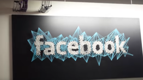 Британські підлітки пробралися в штаб-квартиру Facebook і зняли відео про це