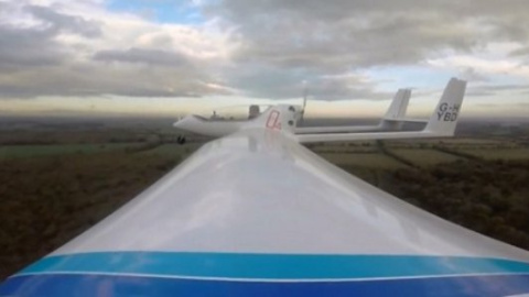 ​Первый в мире самолет с гибридной силовой установкой совершил успешный полет