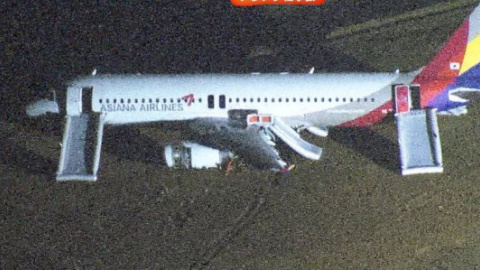 ​У Хіросімі літак при посадці зачепився за 18-метрову антену