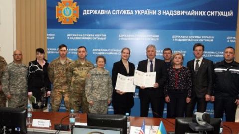 ​США передали українським піротехнікам 20 комплектів сучасного обладнання