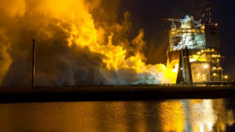 NASA показало испытания ракетного двигателя для полетов на Марс