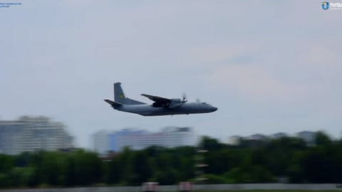 Модернізований Ан-26 здійснив перший політ. Скріншот відео 