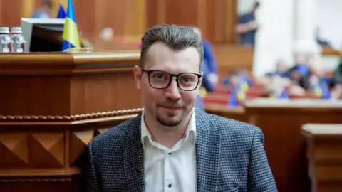 Бизнес-партнерша из Крыма "слуги" Безгина оказалась "причастной к СВО", а он до сих пор имеет доступ к гостайне, – Береза