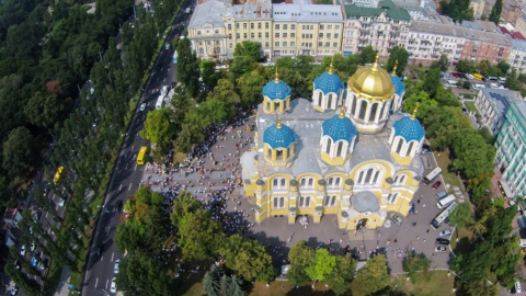 Відео дня: хресний хід УПЦ (КП) з висоти пташиного польоту