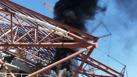 Пожар не нанесет серьезного урона стадиону. Фото:progorodsamara.ru