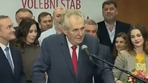 Земан снова избран президентом Чехии. Скриншот видео twitter.com/CT24zive