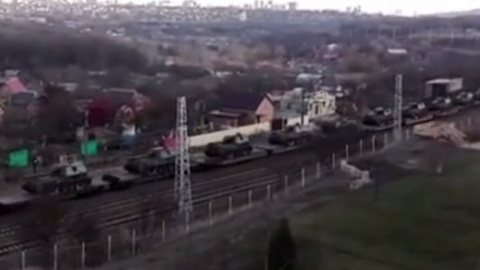З Росії до українського кордону рухається поїзд із танками