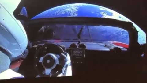 За розрахунками Рейну, Tesla буде пролітати біля Землі приблизно кожні 30 років. Скріншот відео twitter.com/elonmusk