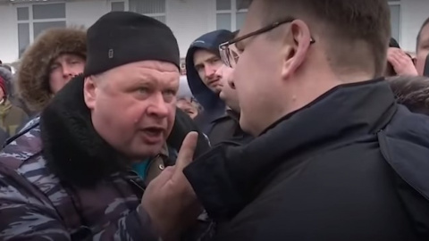 У Волоколамську напали на голову району. Скріншот відео Meduza
