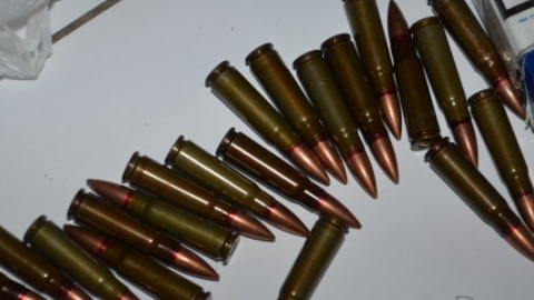 В Івано-Франківську затримали поліцейського, що торгував патронами