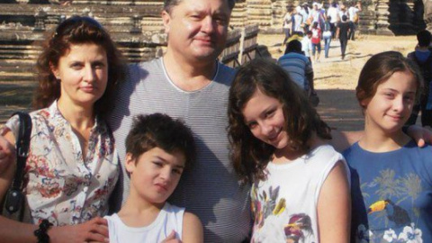 У День батька діти Порошенка привітали його на трьох мовах