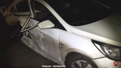 Під Києвом автомобіль виїхав на зустрічну смугу, загинула жінка-водій