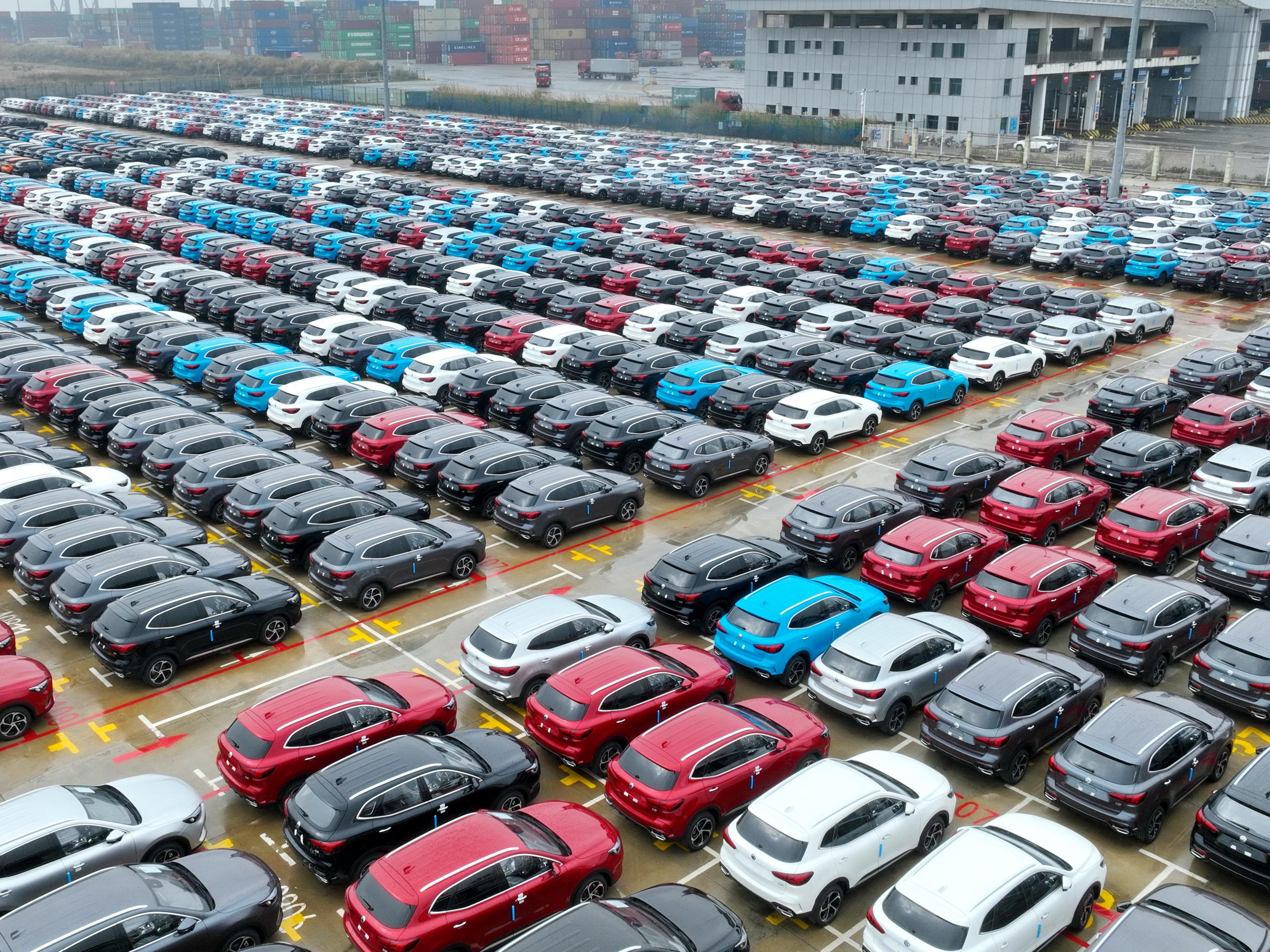Продажи коммерческих транспортных средств в Китае выросли с начала года на 10,1%