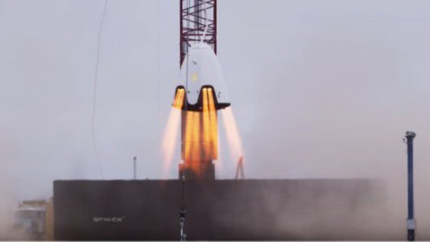 ​Пройшли випробування м'якої посадки космічного пілотованого корабля Crew Dragon