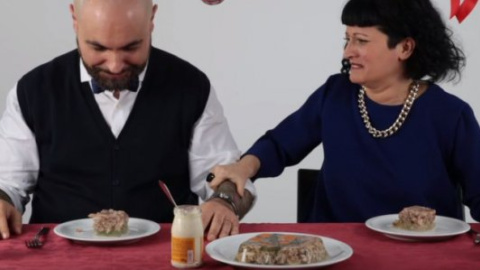 Італійці куштують страви вишуканої української кухні. Фото: Скріншот Youtube.