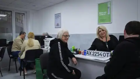 Сервісний центр в укритті. Харків. Фото: МВС