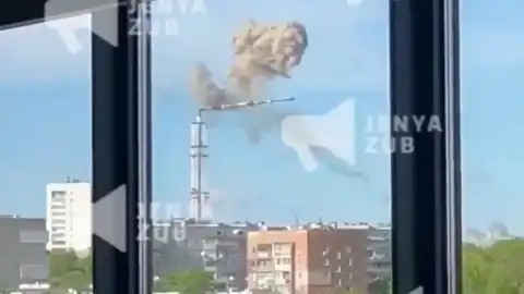 Падение части конструкции. Кадр видео: t.me/jenya_zub_live_news