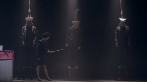 Pussy Riot сняли клип "Чайка" о коррупции и особенностях российского патриотизма