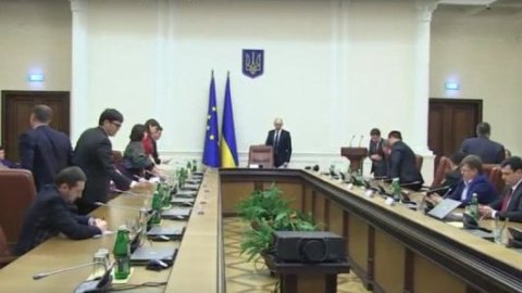 Повне відео екстреної заяви Кабміну