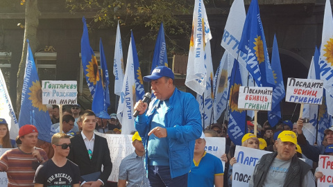 Рабінович заявив, що акція під НБУ завершиться, коли Гонтарева і Рожкова "відповідатимуть за злочини"