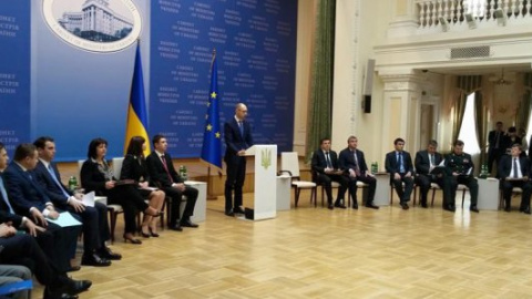 Яценюк требует конфисковать в пользу бюджета $1,4 млрд окружения Януковича