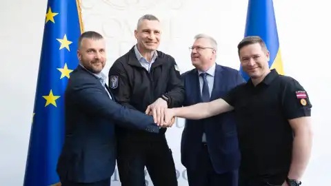 Кличко в День Европы встретился с послами стран Большой семерки и ЕС