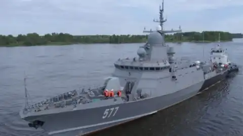 Ukraine destroys Kalibr carrier Tsyklon in Crimea – social networks
