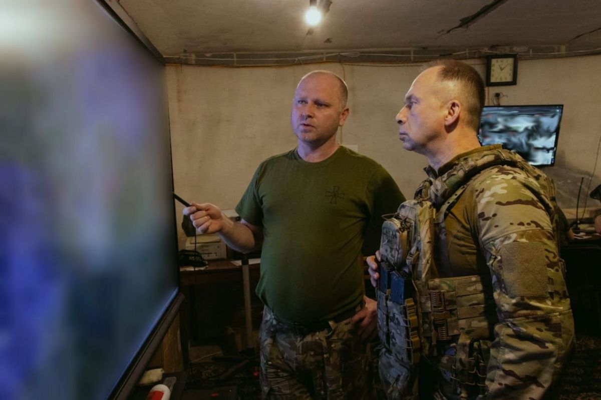 Александр Сырский в частях Восточного фронта. Фото: facebook/Главнокомандующий ВС Украины