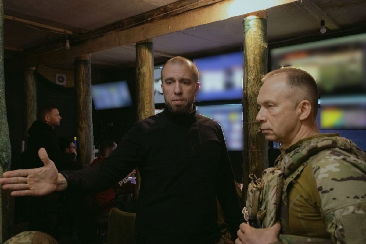Александр Сырский в частях Восточного фронта. Фото: facebook/Главнокомандующий ВС Украины