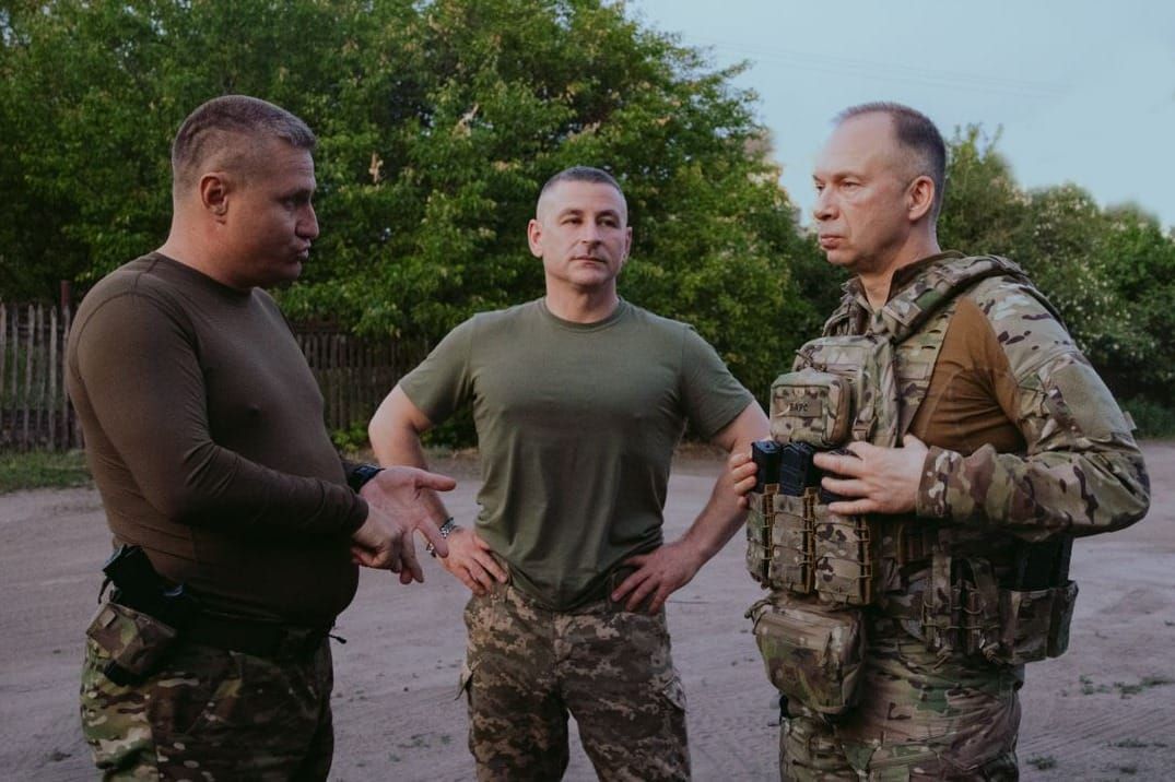 Александр Сырский в частях Восточного фронта. Фото: facebook/Главнокомандующий ВС Украины