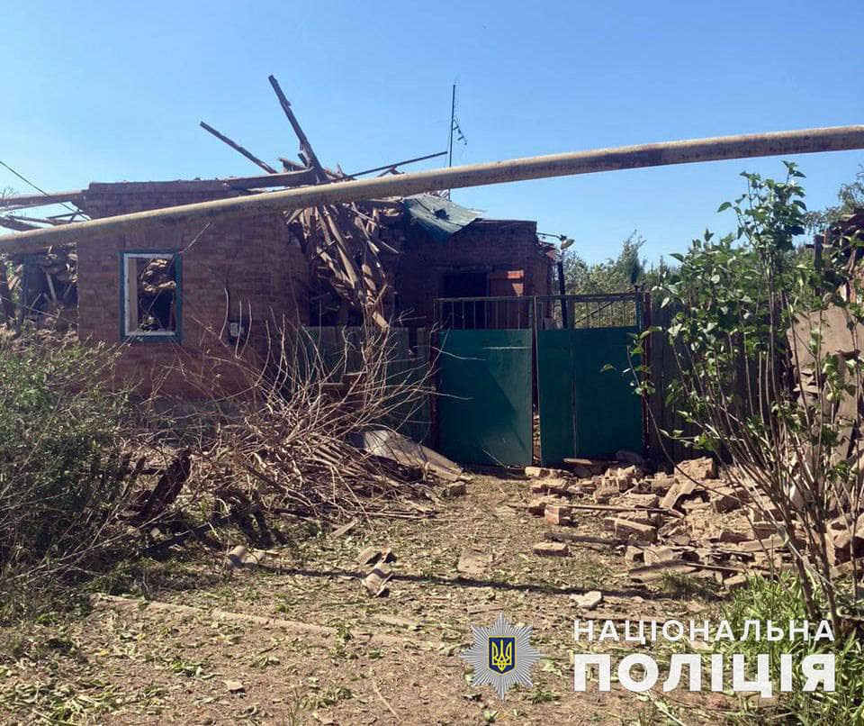 Наслідки російських обстрілів. Фото: МВС
